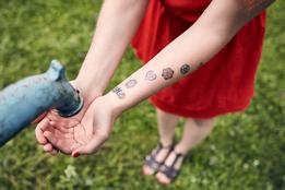 Kresky, dočasné tetovačky - vyšívané thumb