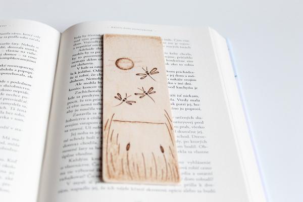 Drevená záložka - vážky