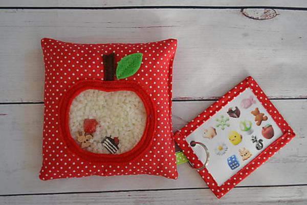Pátračka (spy bag) - červené jabĺčko