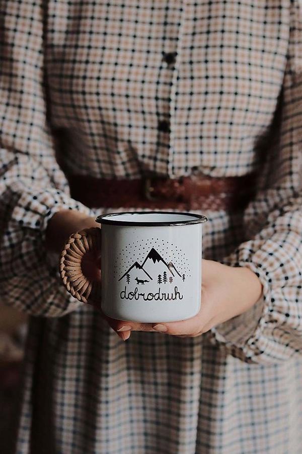 Smaltovaný hrnček - Dobrodruh