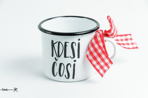 Smaltovaný hrnček - Kdesi čosi 0,5 l