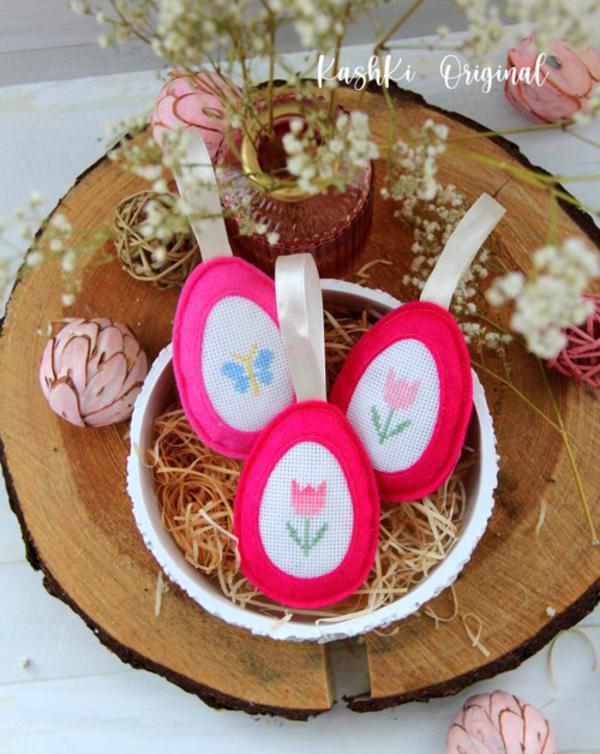 Závesná ozdoba - kraslica s výšivkou