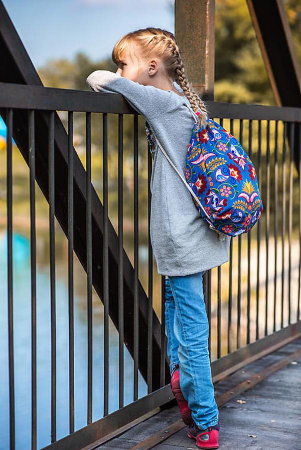 Vak s ľudovým ornamentom