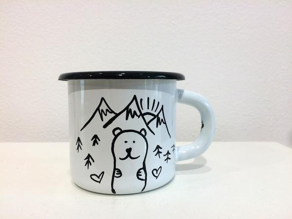 Smaltovaný hrnček -  medveď 250 ml