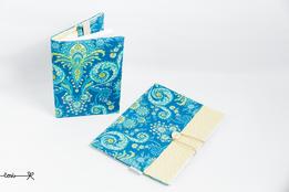Obal na knihu M - modrý ornament thumb