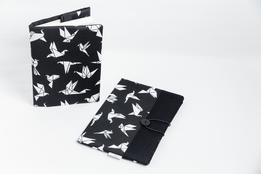 Obal na knihu otvárací - origami na čiernej thumb