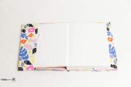 Obal na knihu otvárací - farebné kvety thumb
