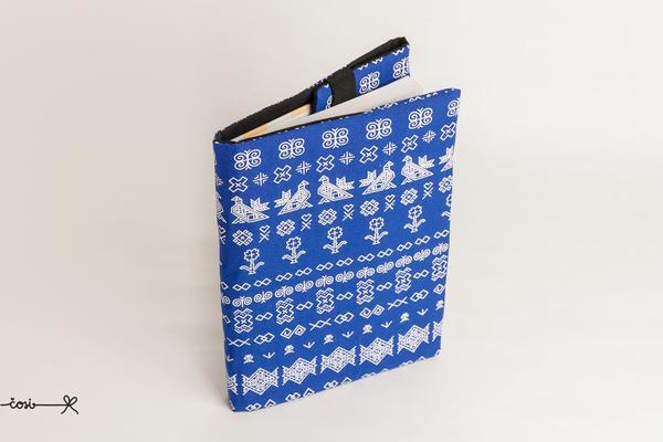 Obal na knihu otvárací - čičmany modré