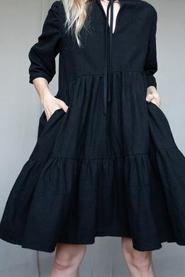 Čierne šaty Basic thumb