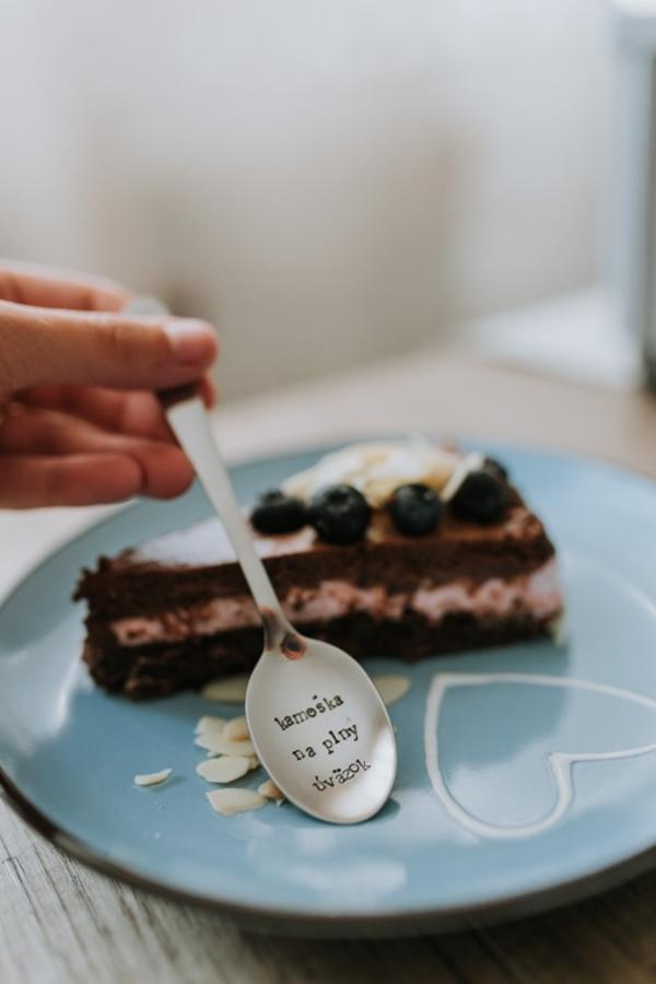 Čajová lyžička - kamoška na plný úväzok