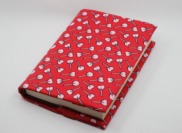 Obal na knihu otvárací - srdiečkové lízatká