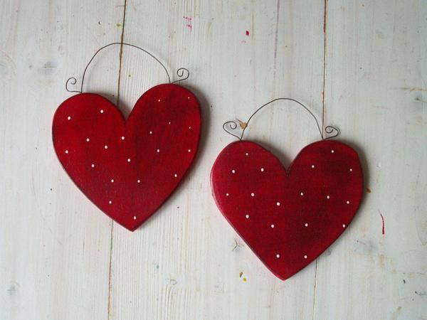 Drevená závesná dekorácia - srdce
