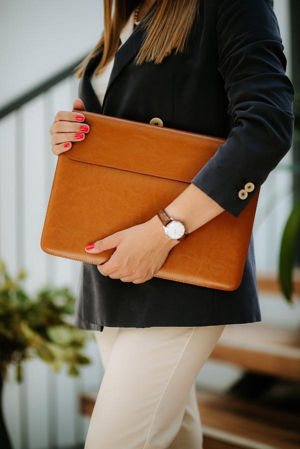 Kožené puzdro na notebook Whiskey Aroma horčicové 13