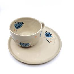 Šálka s kvetmi thumb