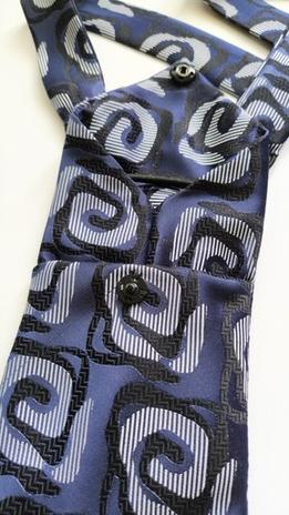 Upcyklovaná cross-body taštička thumb
