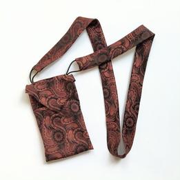 Upcyklovaná cross-body taštička thumb