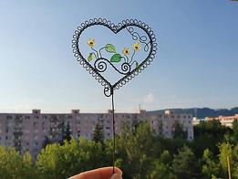 Čierny zápich do kvetináča - srdiečko s kvetmi thumb