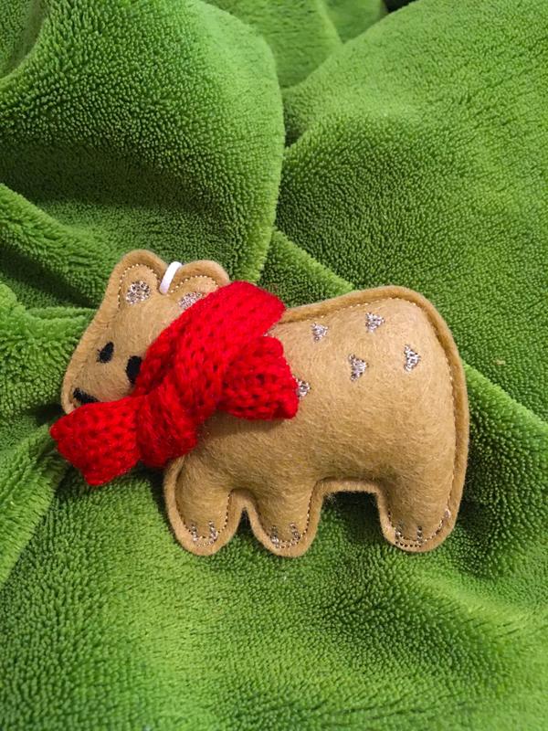 Vianočná ozdoba Malý hnedý macko