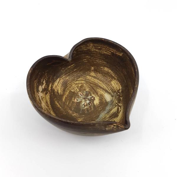 Miska srdce strakatá