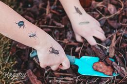 Kresky, dočasné tetovačky - Pod stromami thumb
