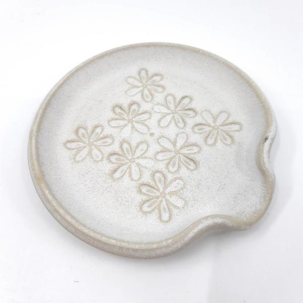 Odpočívadlo pod varešku biele