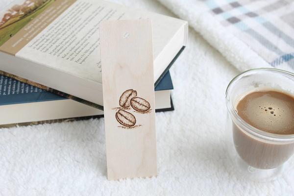 Drevená záložka - zrnká kávy