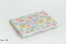 Obal na knihu otvárací - pastelové kvety menší thumb