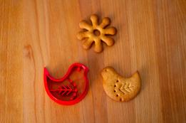 Vykrajovačka Folk vtáča thumb