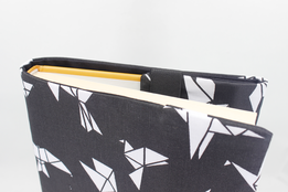 Obal na knihu otvárací - origami lastovičky čierny thumb