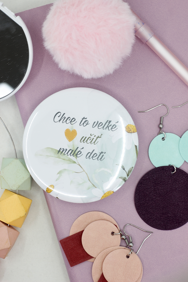 Zrkadlo zatváracie - Chce to veľké srdce učiť malé deti