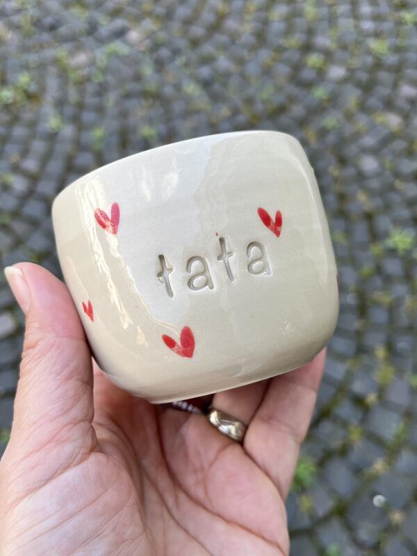 Keramická šálka Mama/Tata - červené srdiečka