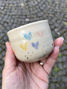 Keramická šálka Mama/Tata - farebné srdiečka thumb